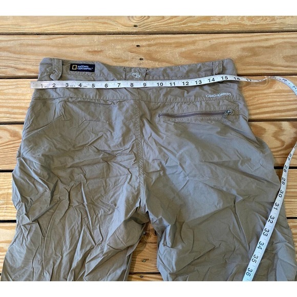 Craghoppers Zip Pocket Shorts Size 32 Men’s Khaki - Picture 10 of 10